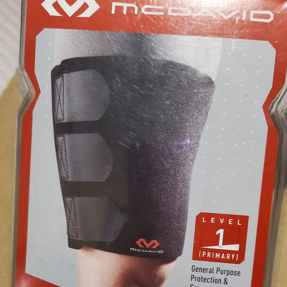 NWT McDavid thigh support
